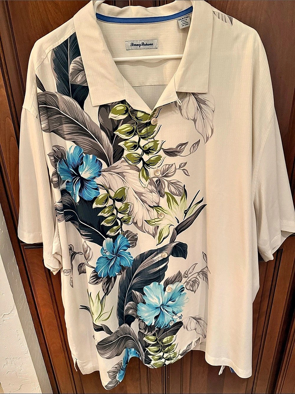 Tommy Bahama Floral Short Sleeve Shirt in Cream XL